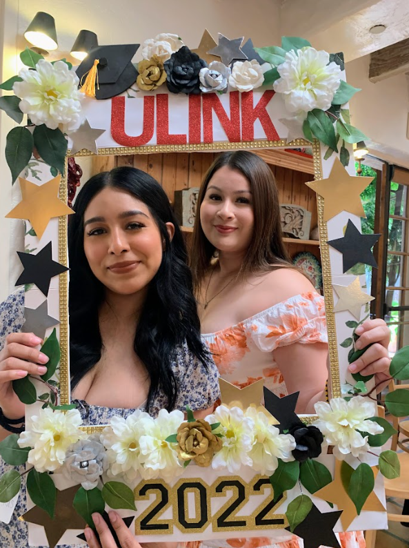 SAC ULink transfer students posing for the End of the Year celebration in Spring 2022.